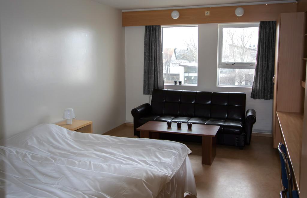 Akranes Guesthouse - Staywest Esterno foto